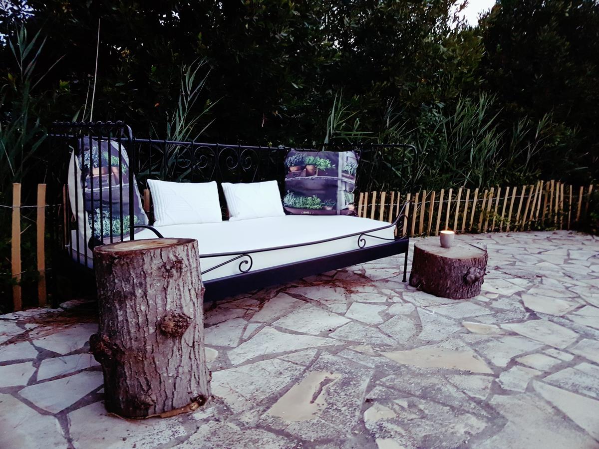 Analaya Villa Vias Luaran gambar